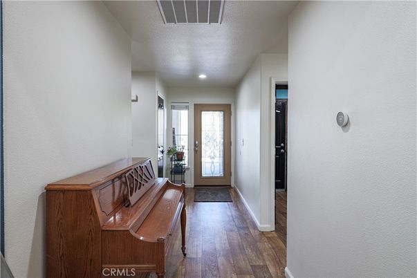 Interior, Piano, Recessed Lighting, Wood Texture Flooring