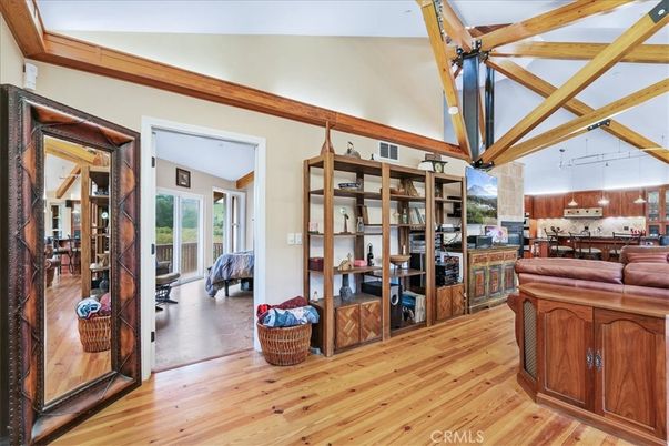 Hot Tub, Interior, Kitchen, Wood Texture Flooring