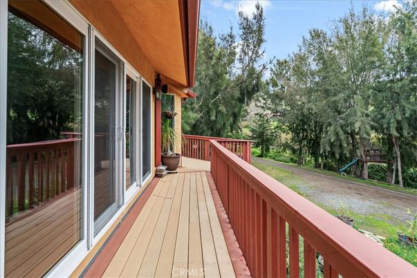 Exterior, Wood Texture Flooring