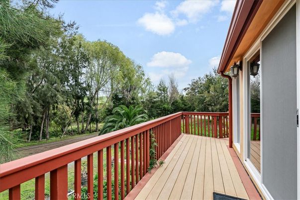 Exterior, Wood Texture Flooring