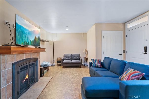 Fireplace, Interior, Living room, Recessed Lighting