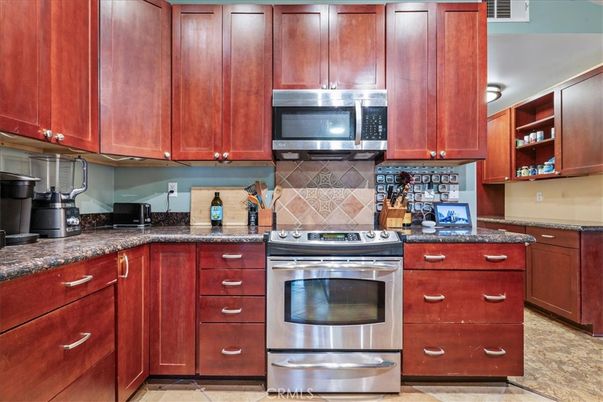 Interior, Kitchen, Stainless Steel Appliances