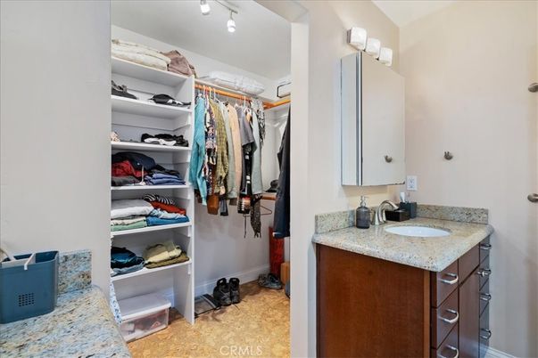 Interior, Walk-in Closets