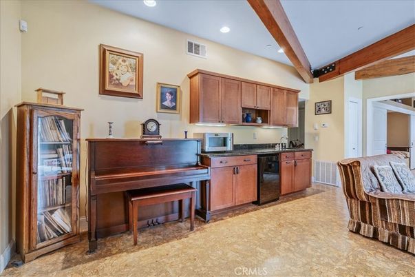 Interior, Kitchen, Piano, Recessed Lighting, Wooden Beams