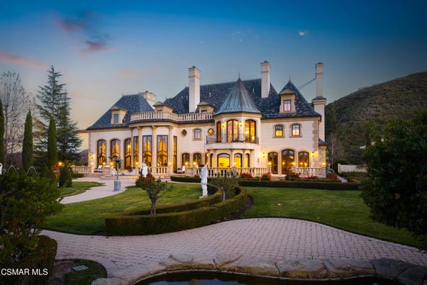 Backyard, Exterior, Facade, French Provincial