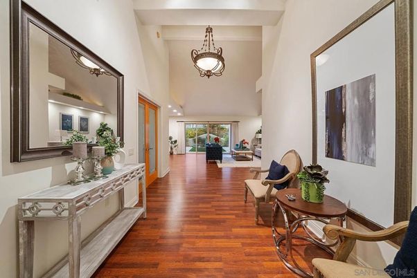 Interior, Pendant Lights, Wood Texture Flooring