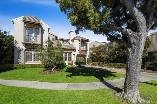 Backyard, Exterior, Facade, Mediterranean