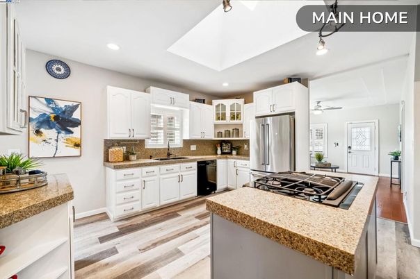 Interior, Kitchen, Recessed Lighting, Wood Texture Flooring