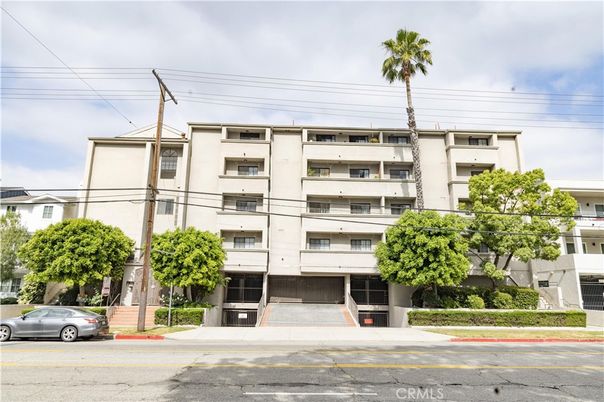Exterior, Facade, Condo Building