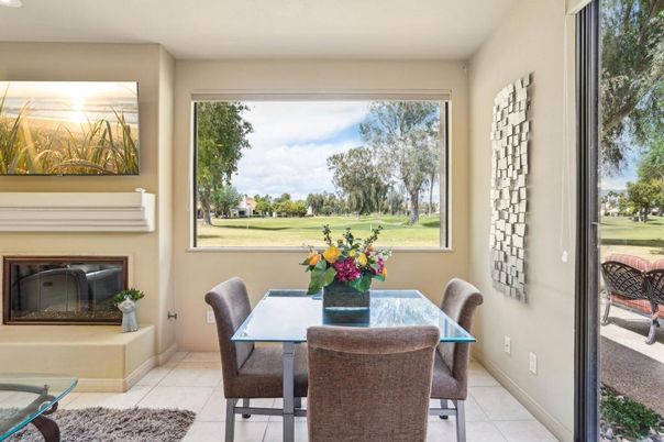Dining room, Fireplace, Interior