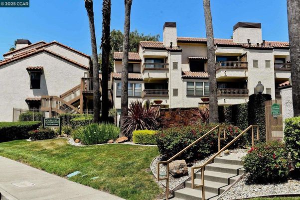 Backyard, Exterior, Facade, Mediterranean