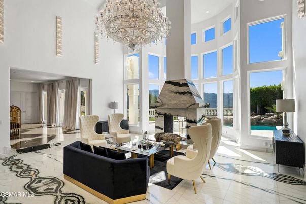 Chandelier, Interior, Living room, Marble, Recessed Lighting