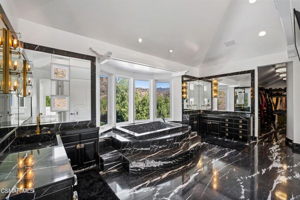Bathroom, Interior, Marble, Marble Walls, Recessed Lighting