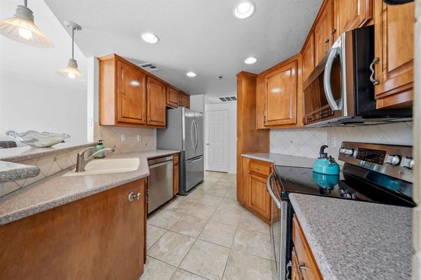 Interior, Kitchen, Pendant Lights, Recessed Lighting