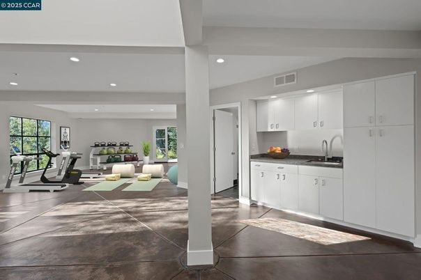 Fitness Equipment, Interior, Kitchen, Recessed Lighting