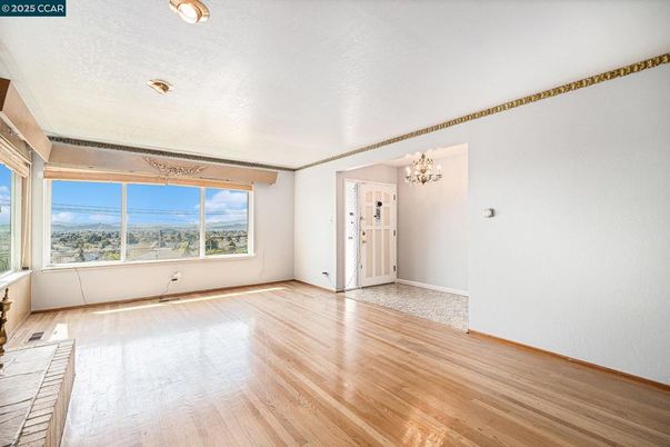 Chandelier, Empty room, Interior, Wood Texture Flooring