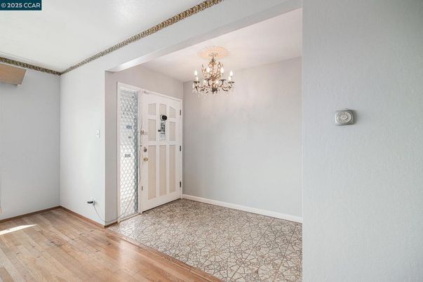 Chandelier, Empty room, Interior, Wood Texture Flooring