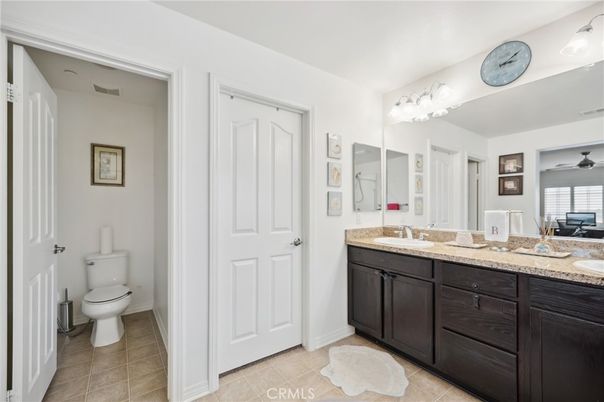 Bathroom, Dual Sink Vanities, Interior