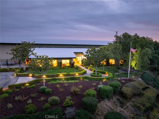 Backyard, Exterior, Facade, Modern
