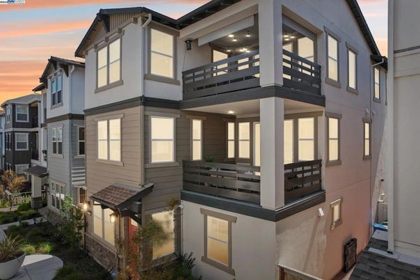 Exterior, Facade, None