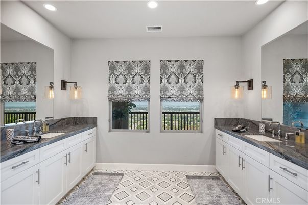 Bathroom, Dual Sink Vanities, Interior, Recessed Lighting