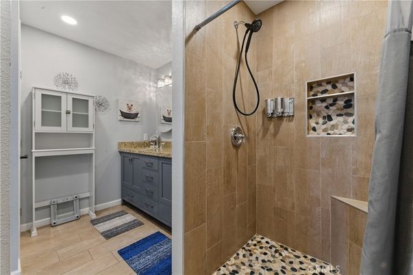 Bathroom, Interior, Recessed Lighting