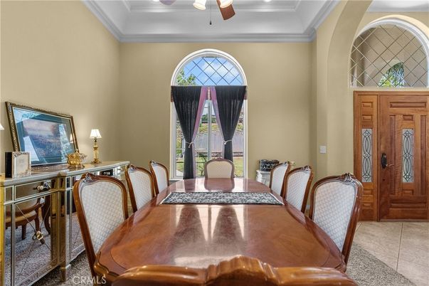 Dining room, Interior