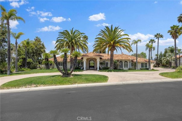 Backyard, Exterior, Facade, Mediterranean