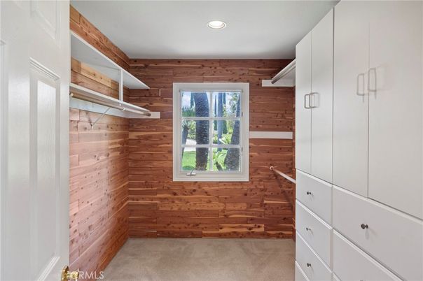 Empty room, Interior, Recessed Lighting, Wooden Walls