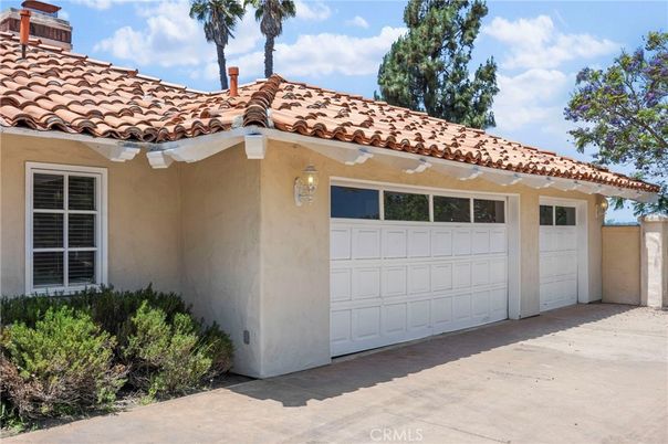Detached Garage, Exterior