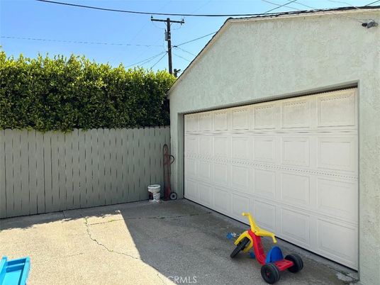 Detached Garage, Exterior