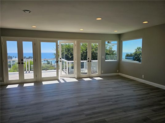 Empty room, Interior, Recessed Lighting, Water, Wood Texture Flooring