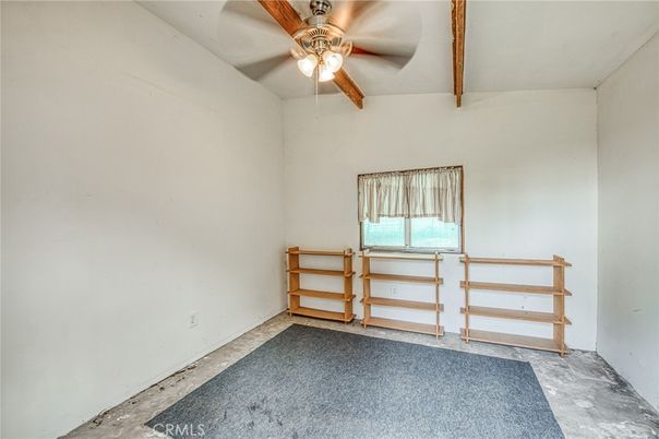 Empty room, Interior, Wooden Beams
