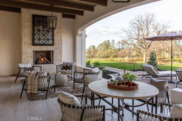 Exterior, Fireplace