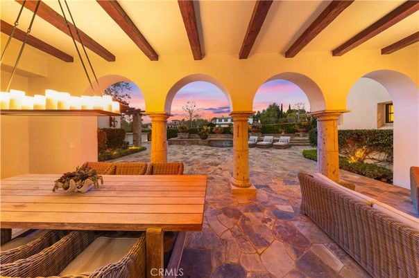 Exterior, Wooden Beams