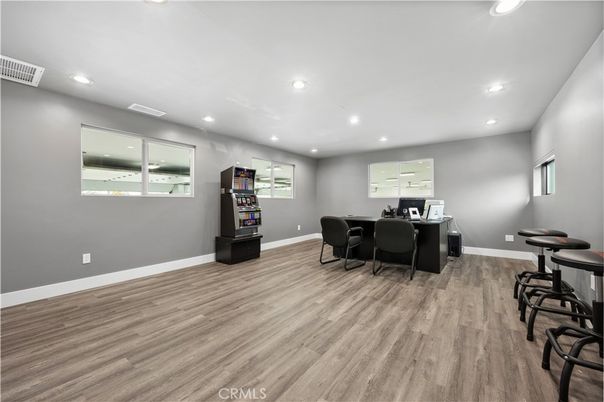 Dining room, Interior, Recessed Lighting, Wood Texture Flooring