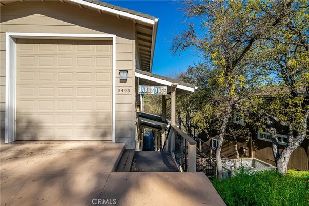 Detached Garage, Exterior