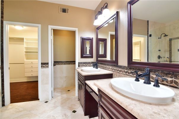 Bathroom, Dual Sink Vanities, Interior, Wood Texture Flooring