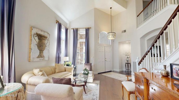 Interior, Living room, Pendant Lights, Recessed Lighting, Wood Texture Flooring