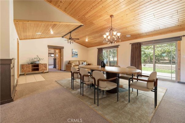Chandelier, Dining room, Interior, Recessed Lighting, Wooden Ceilings