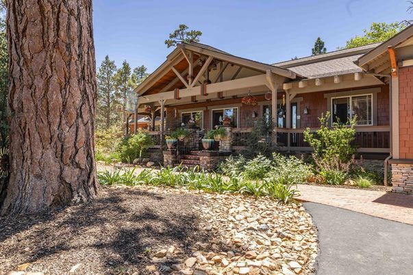 Exterior, Facade, Brick Facade, American Craftsman