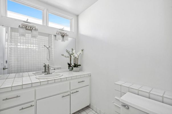 Bathroom, Interior, Tile Countertops