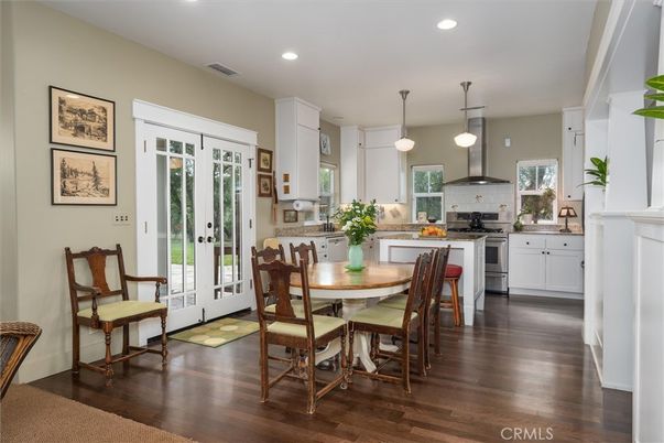 Dining room, Interior, Kitchen, Pendant Lights, Recessed Lighting, Wood Texture Flooring