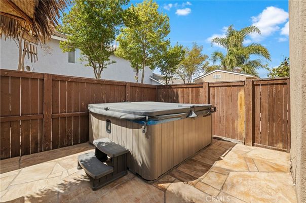 Exterior, Hot Tub