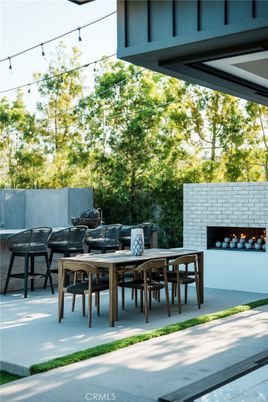 Exterior, Fireplace