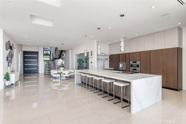 Dining room, Interior, Kitchen, Pendant Lights, Recessed Lighting, Stainless Steel Appliances