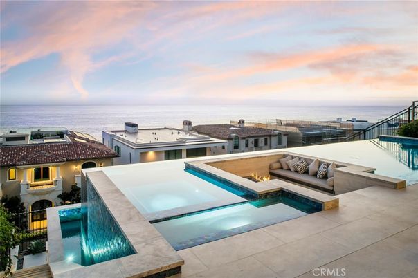 Exterior, Pool, Water