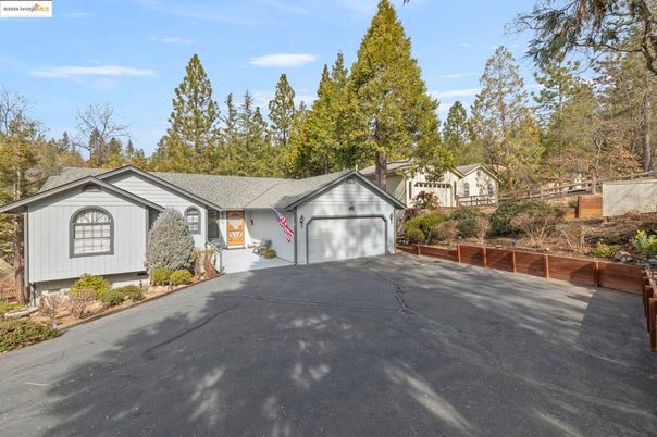 Attached, Detached Garage, Exterior, Facade, Ranch