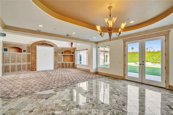 Chandelier, Empty room, Interior, Recessed Lighting