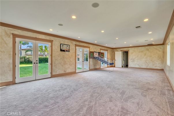 Empty room, Interior, Recessed Lighting